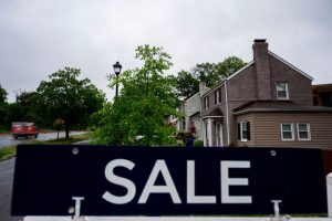 US Existing-Home Sales Fall