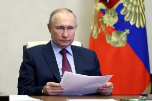 Russia tightens capital controls
