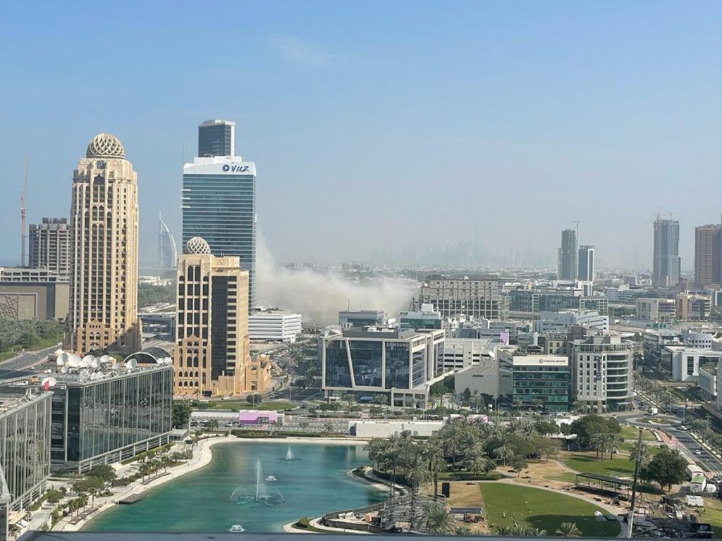 Dubai Pearl demolition