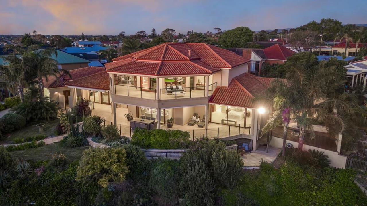 Seacliff ocean view mansion