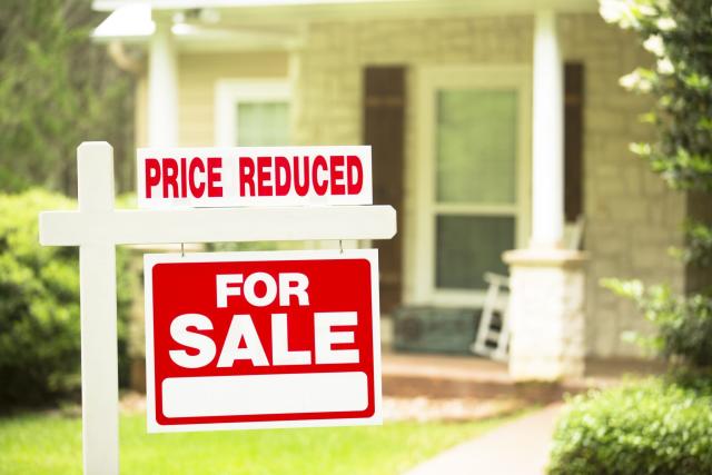 Housing market trends, record price reductions