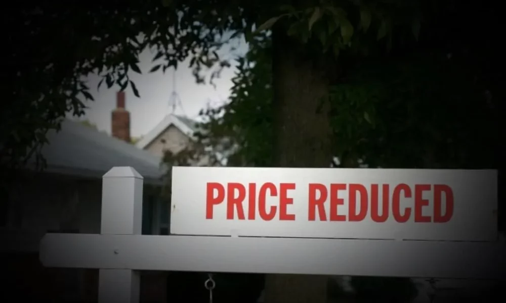 Housing market trends, record price reductions