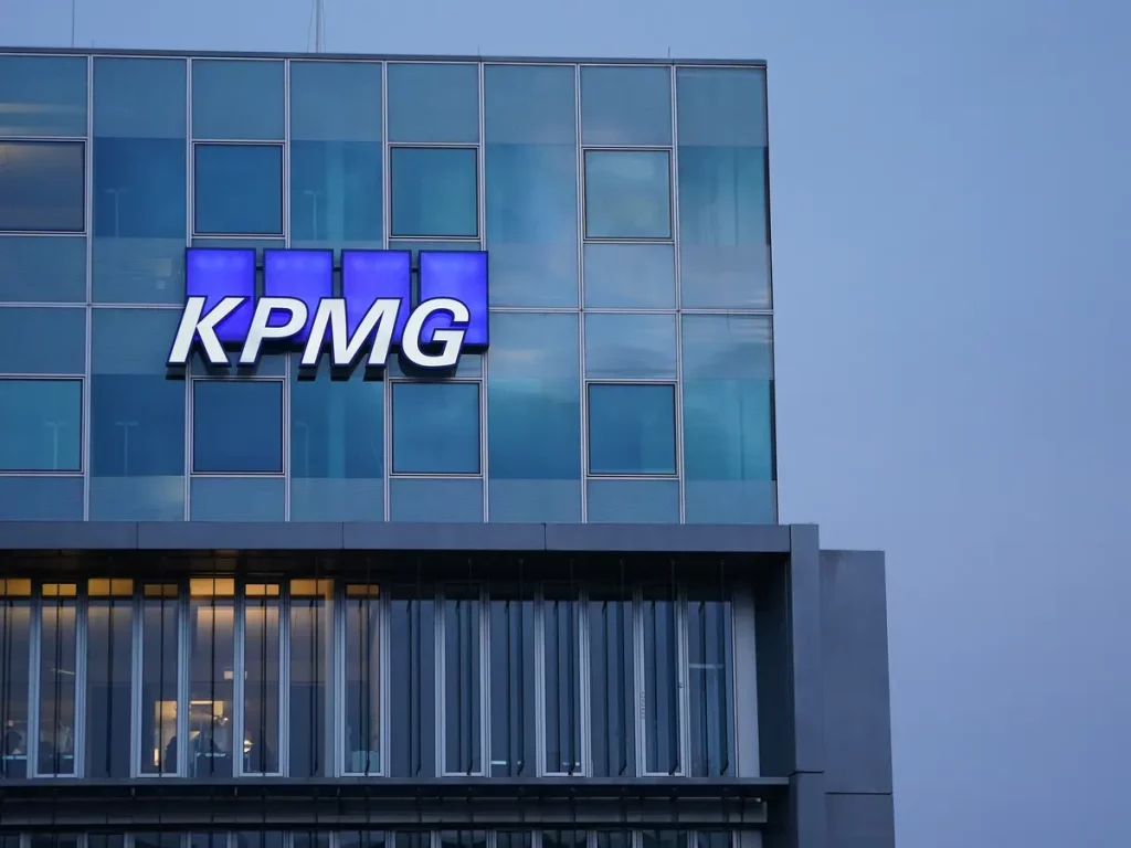 KPMG UK Partner pay