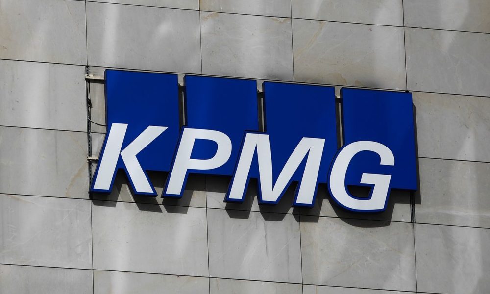 KPMG UK Partner pay