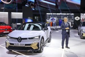 Renault Stellantis cost-cutting