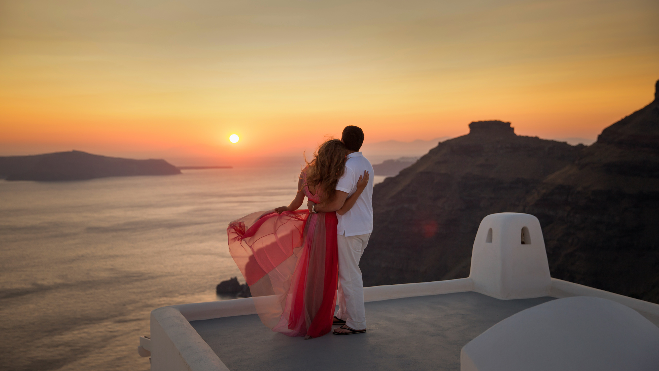 Romance Your Dream Honeymoon in Greece's Enchanting