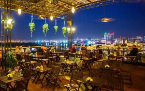 Breeze-Sky-Bar-Saigon