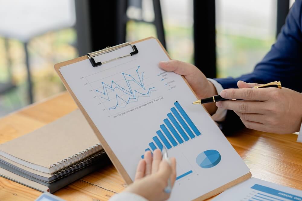 Revenue and Cash Flow Dynamics