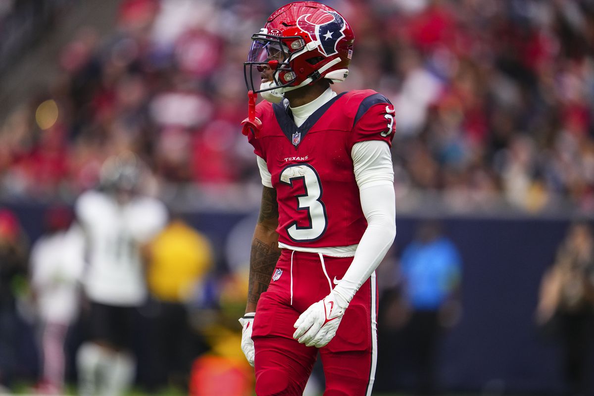 Texans receiver Tank Dell was among 10 people wounded in shootout at Florida party, sheriff says,at Cabana Live, a party venue in Sanford, Florida