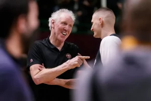 Reflecting on the Legacy of Bill Walton: A Multifaceted Journey of Basketball Brilliance and Human Compassion