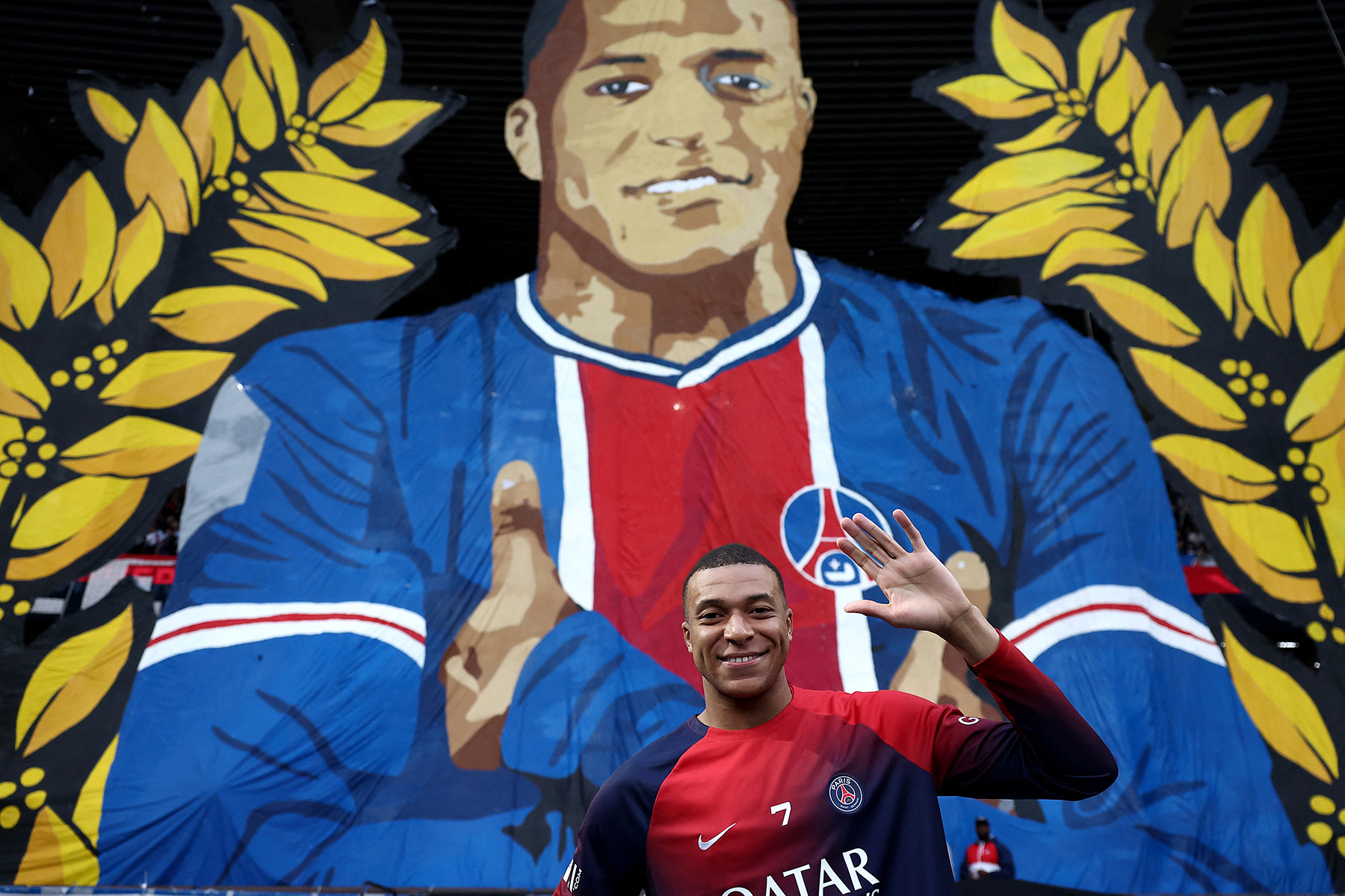 Kylian Mbappe Receives Mixed Farewell from Paris Saint-Germain Fans