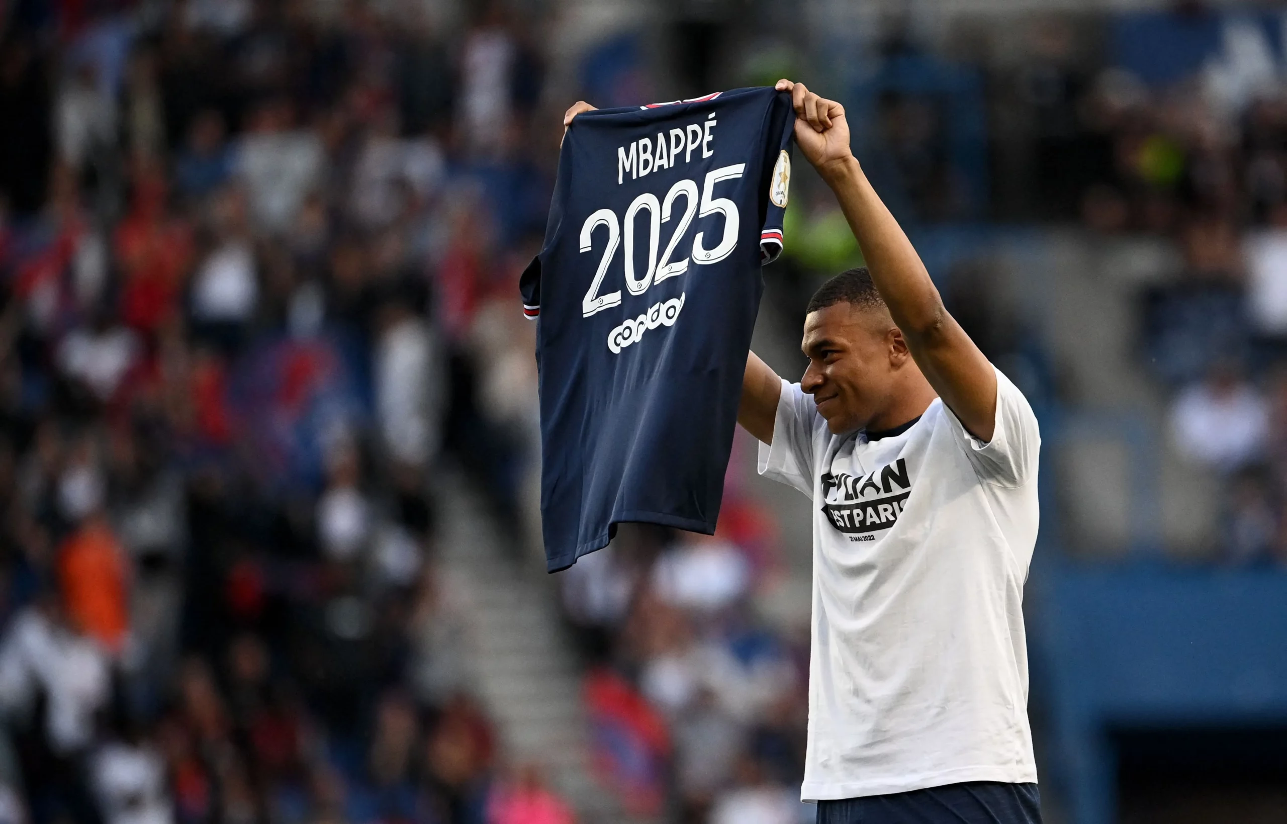 Kylian Mbappe Receives Mixed Farewell from Paris Saint-Germain Fans