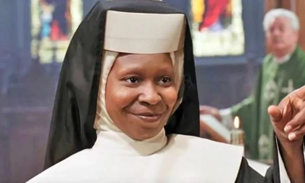 Whoopi Goldberg Reunites Sister Act 2 Cast for 30th Anniversary Celebration