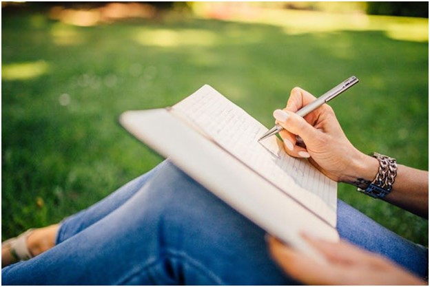 Why Journaling is Making a Comeback?