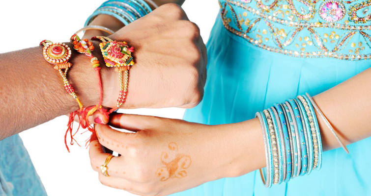 Buy Gujarati Khakhra Online in Naranpura, Ahmedabad for Raksha Bandhan