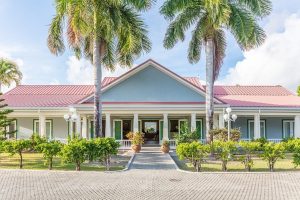 Trusted worldwide, Crossroads helps clients rebuild their lives with expert rehab. Call +1 (260) 252-0455 today for confidential addiction treatment.