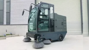 Dynaclean Sweeper Machine