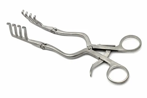 Cervical Self-Retaining